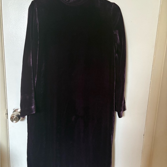 MaxMara Elegant Velvet cocktail Dress in Deep Purple